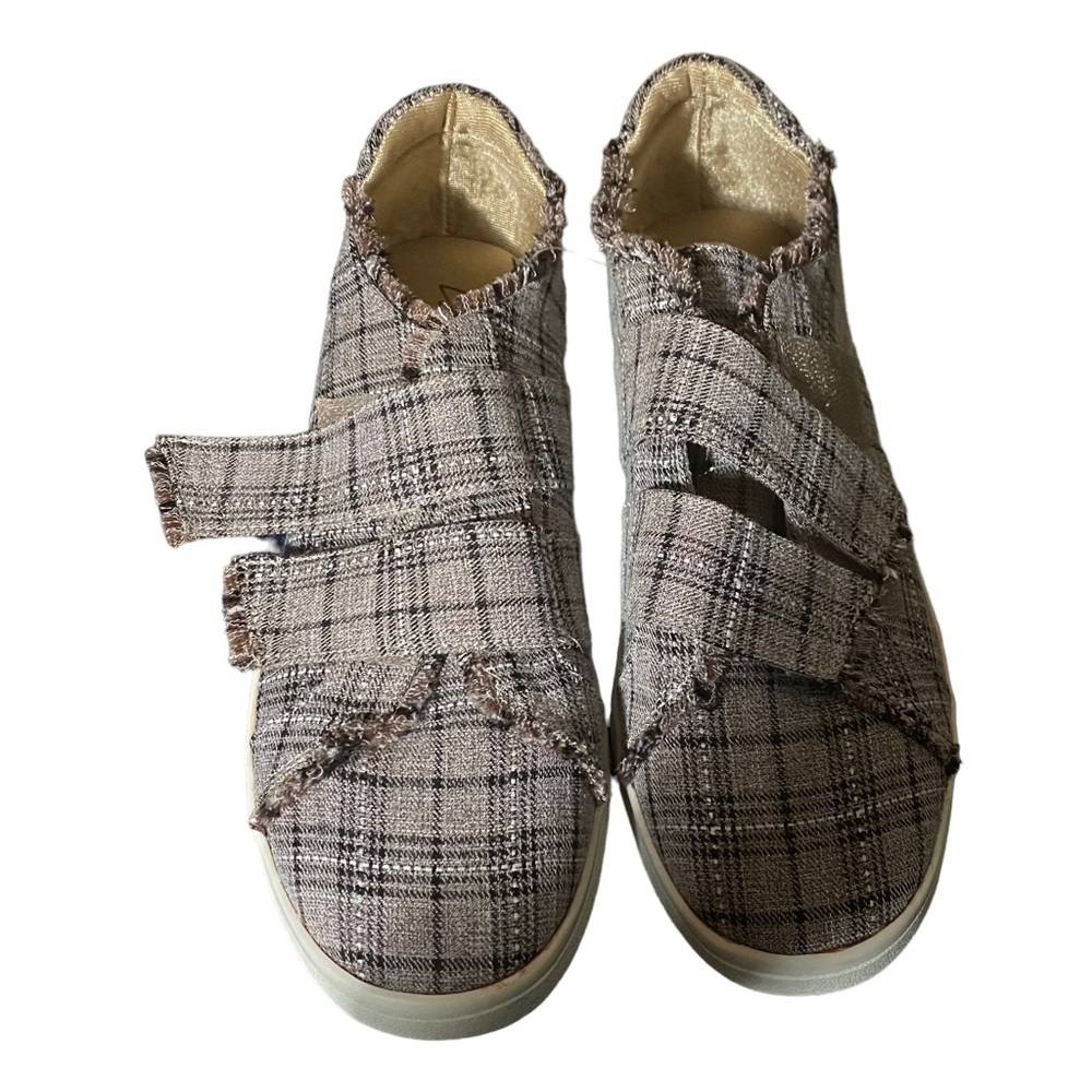 Life Stride Plaid Sneakers Sz 11 New without box
